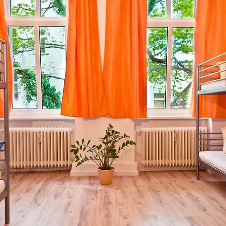 Sleep Cheap Hostel