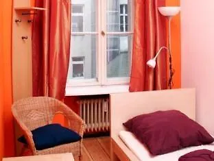 Sleep Cheap Berlin